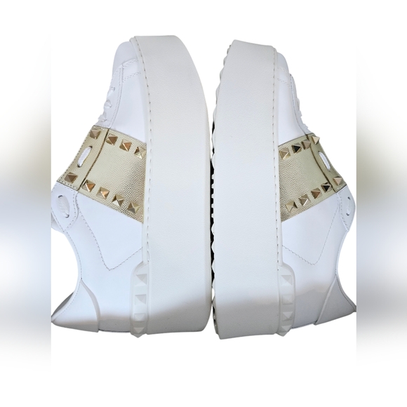 FLATFORM ROCKSTUD UNTITLED SNEAKER IN CALFSKIN WITH MICRO STUDS Size 40 - Picture 9 of 17